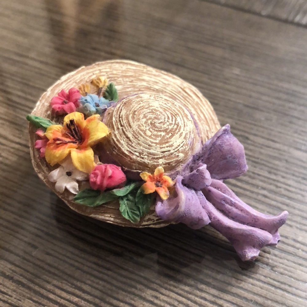Vintage Resin Straw Hat Pin with Flowers, Purple Bow, Bonnet - Picture 2 of 16